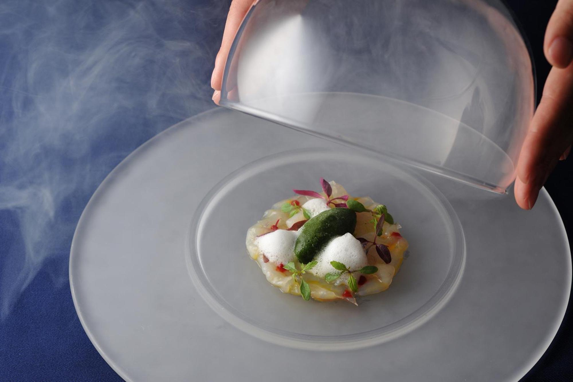 Omo7 Osaka By Hoshino Resorts Exterior foto A salad prepared with dry ice